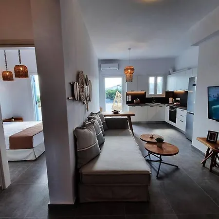 Kryni Deluxe Villa Adamantas (Milos)