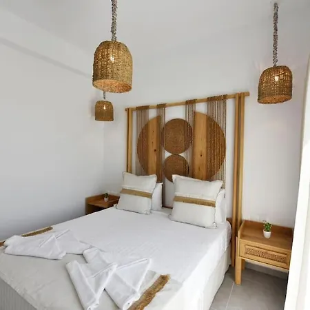 Kryni Deluxe Villa *