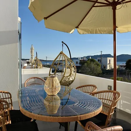Kryni Deluxe Villa *