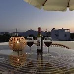 Kryni Deluxe * Adamantas (Milos)