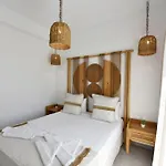 Kryni Deluxe Villa *