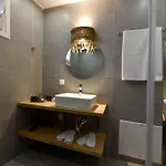 Kryni Deluxe Villa Adamantas (Milos)