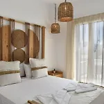 Kryni Deluxe * Adamantas (Milos)