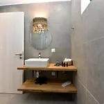 Kryni Deluxe Villa