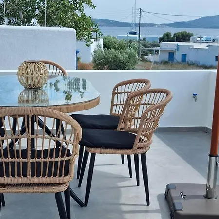 Kryni Deluxe Willa Adamantas (Milos)