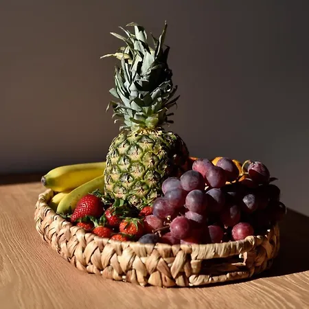 Kryni Deluxe Adamantas (Milos)