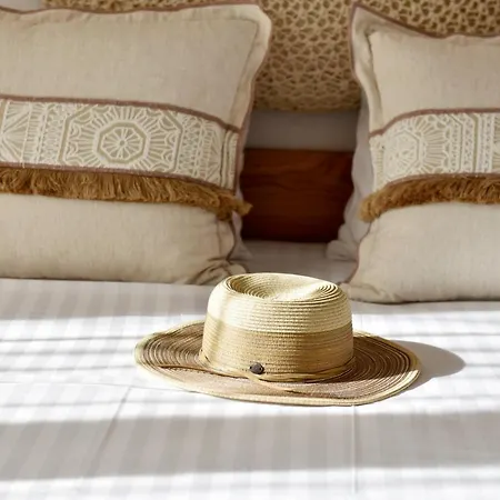 Kryni Deluxe Villa *